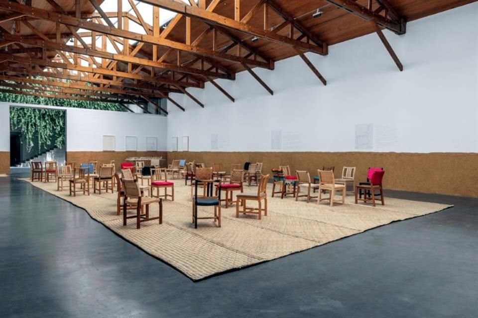 En 2018, la Galería Kurimanzutto presentó la exposición 'Sillas de México' con una selección de cinco piezas con ocho variantes diseñadas por Oscar Hagerman.