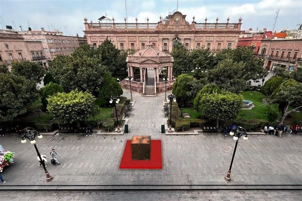 'Caja táctil', escultura interactiva para percibir más allá del sentido de la vista, originalmente creada para personas invidentes, ocupa la Plaza de Armas.