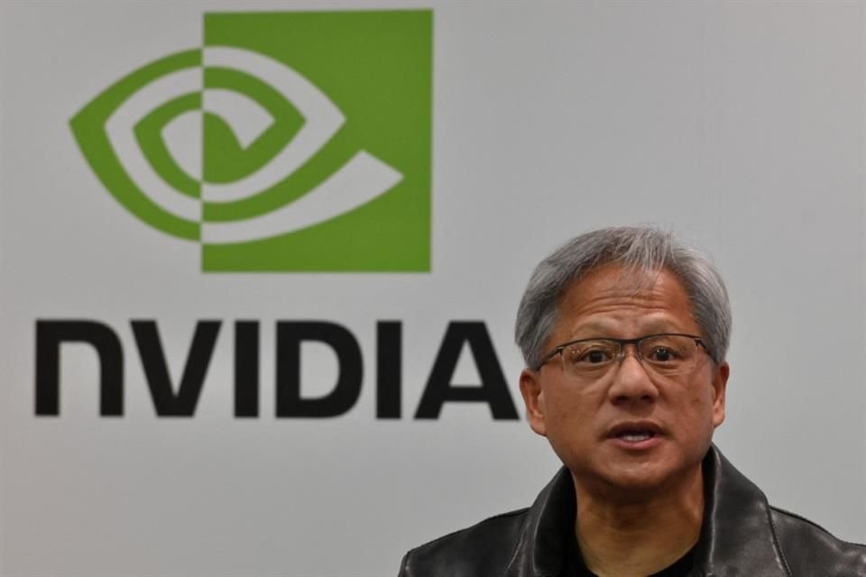 La fortuna personal de Jensen Huang, CEO de Nvidia, ha aumentado de 14,000 millones a 65,000 millones de dólares desde principios de 2023.