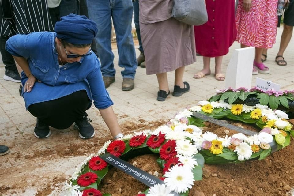 Nachenberg murió casi 22 años después de haber sido herida de gravedad en un atentado suicida palestino en 2001 en un restaurante de Jerusalén.