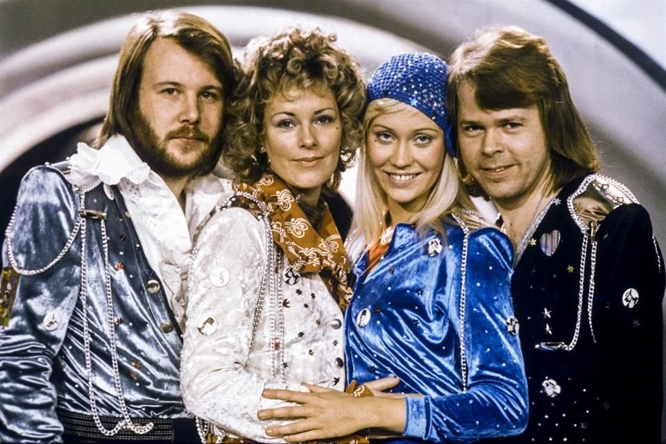 A principios de 1979, Björn y Agnetha anunciaron su divorcio, ambos siendo padres de dos hijos, y compañeros del éxito. En 1981 la separación del grupo fue resultado de esta decisión.