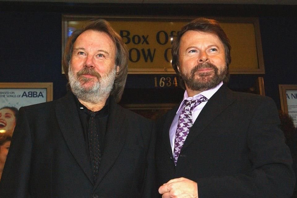 A partir de la separación de ABBA, Benny Andersson y Björn Ulvaeus decidieron continuar juntos, creando composiciones, ahora como una dupla.