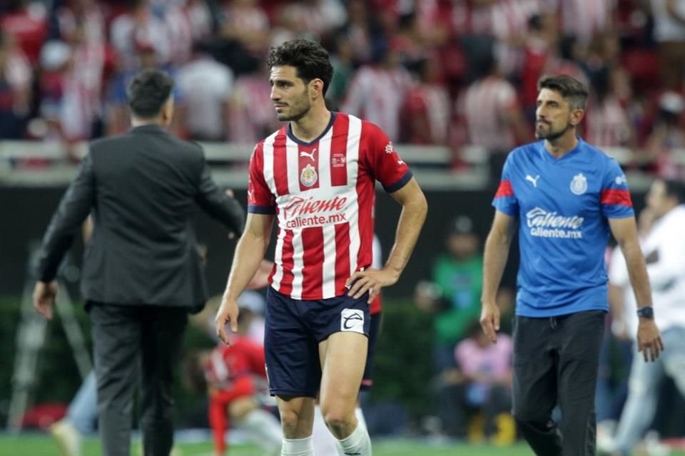 Días después de perder la Final ante Tigres; el defensa central de las Chivas, Antonio 'Pollo' Briseño ofreció una disculpa a la afición del Guadalajara.