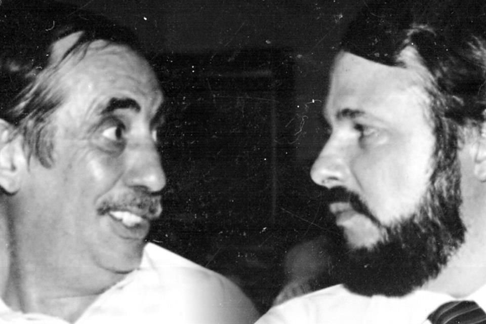 Padilla con el historiador y crítico de cine Emilio García Riera, quien fuera el principal impulsor de la Muestra de Cine.