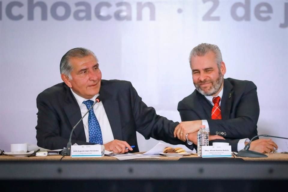 El titular de Segob advirtió a Pinfra que si no cumple con mantenimiento en Autopista Siglo XXI le podrían retirar concesión.