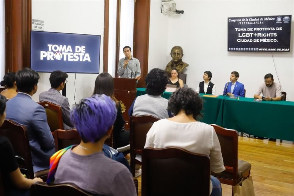 El Congreso también rindió protesta a la nueva dirigencia del colectivo LGBT+ Rights Ciudad de México.