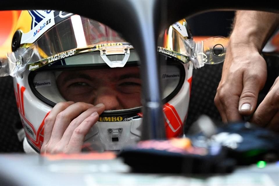 Max Verstappen se quedó con la pole position en Barcelona.