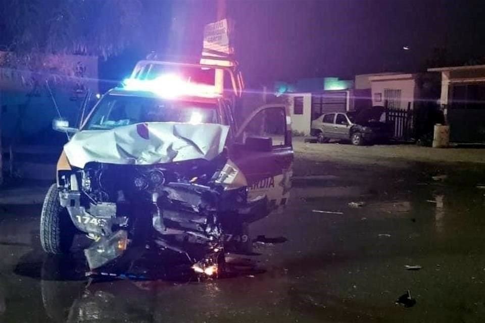 Los delincuentes chocaron contra la patrulla cuando los elementos se disponían a responder a la agresión a balazos.