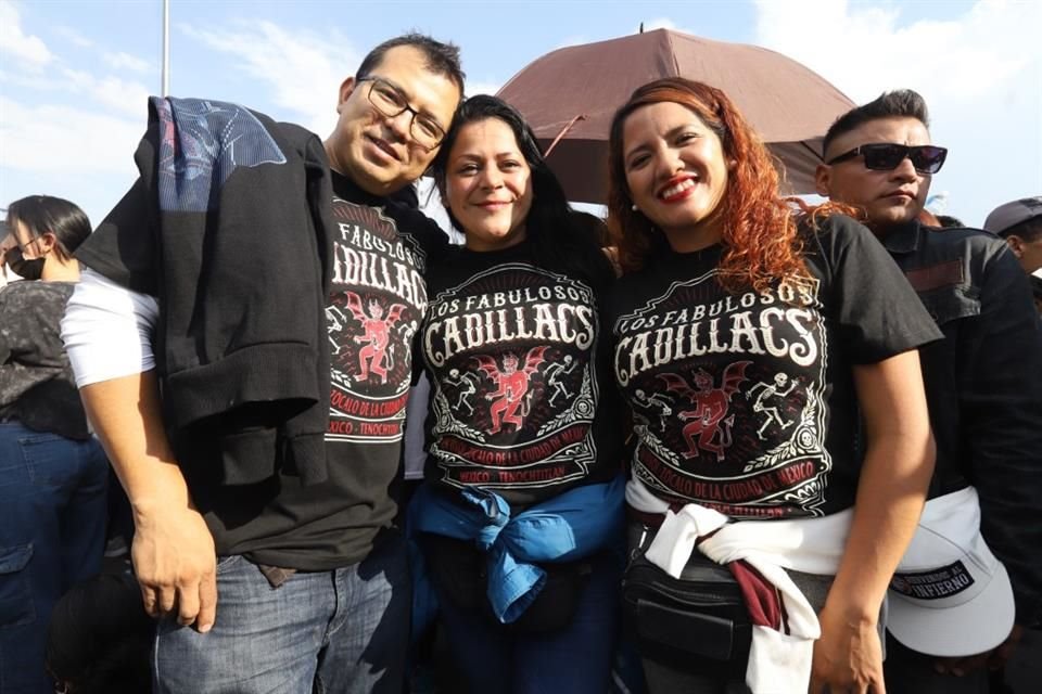 Erick Jurado, Claudia Olivares y Ana Hernández han sido amigos desde hace 20 años, unidos por la música y amor a Los Fabulosos Cadillacs.