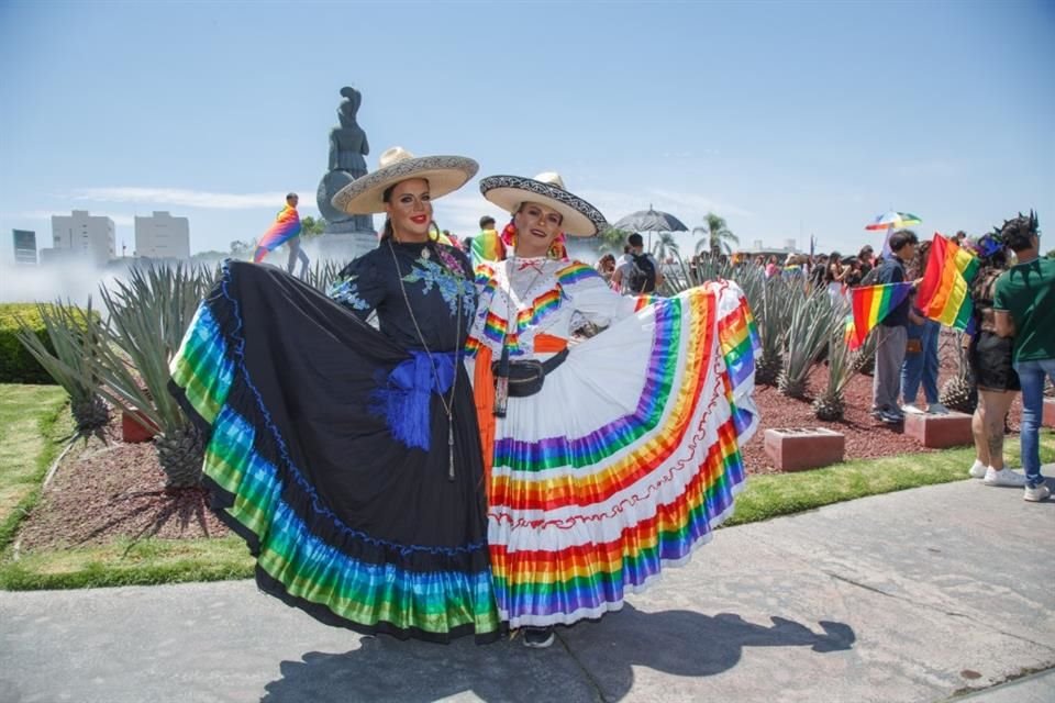 El orgullo de sus colores y ser quien son inundó las calles de Guadalajara.