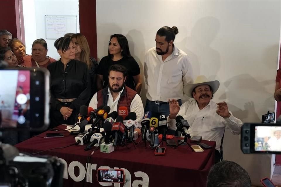 En conferencia de prensa, el equipo de Armando Guadiana informó que se interpuso una demanda de amparo contra diversas autoridades del Estado por la desaparición de activistas.