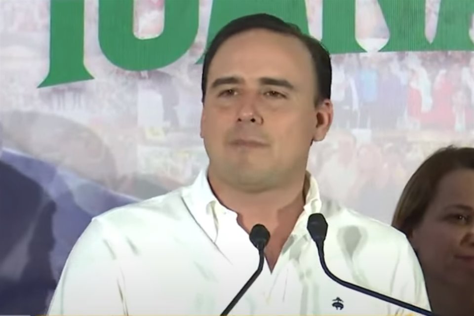  Manolo Jiménez, Gobernador de Coahuila.