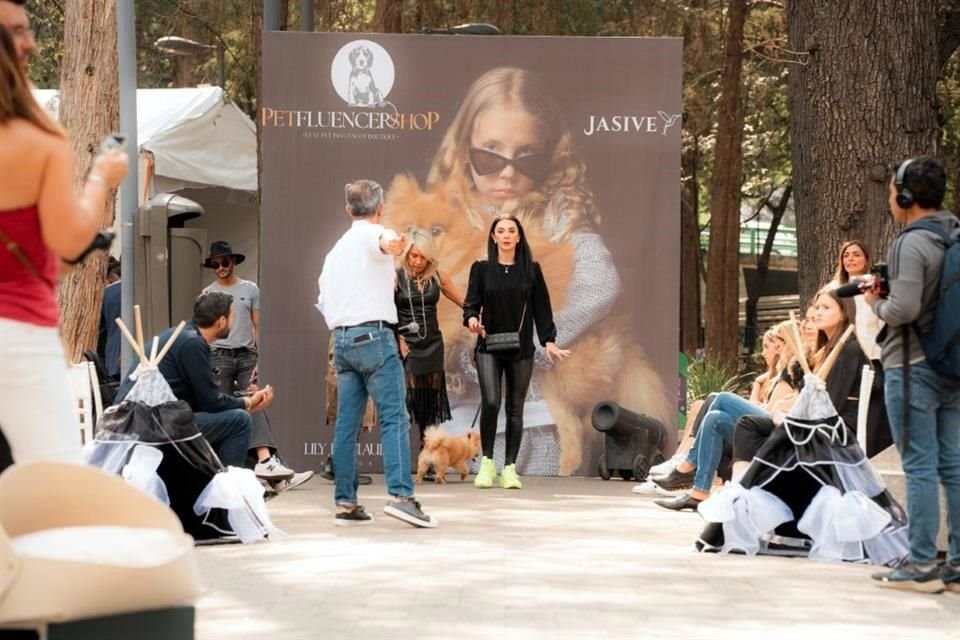 Petfluencer Shop acaba de lanzar una nueva colección de moda para mascotas denominada 'PÊT-À-PORTER'.