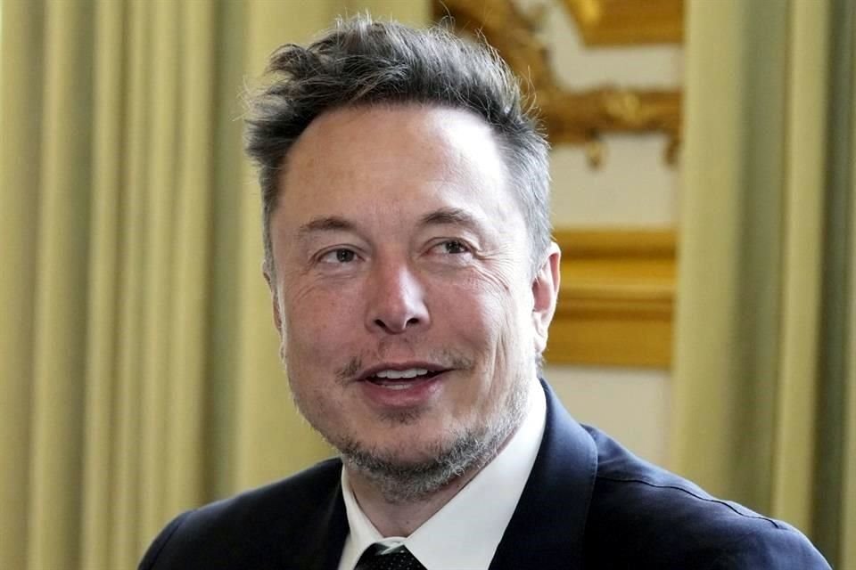Elon Musk aseguró que China iniciará la regulación de la IA.