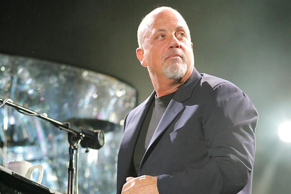 Billy Joel interpretó su nueva canción en la ceremonia del Grammy.