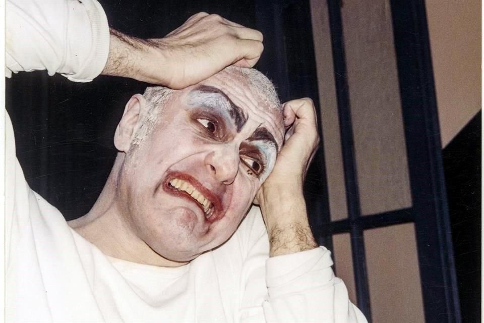 Roberto Jacoby en 'Hamlet y Macbeth', acción performática de 1996.