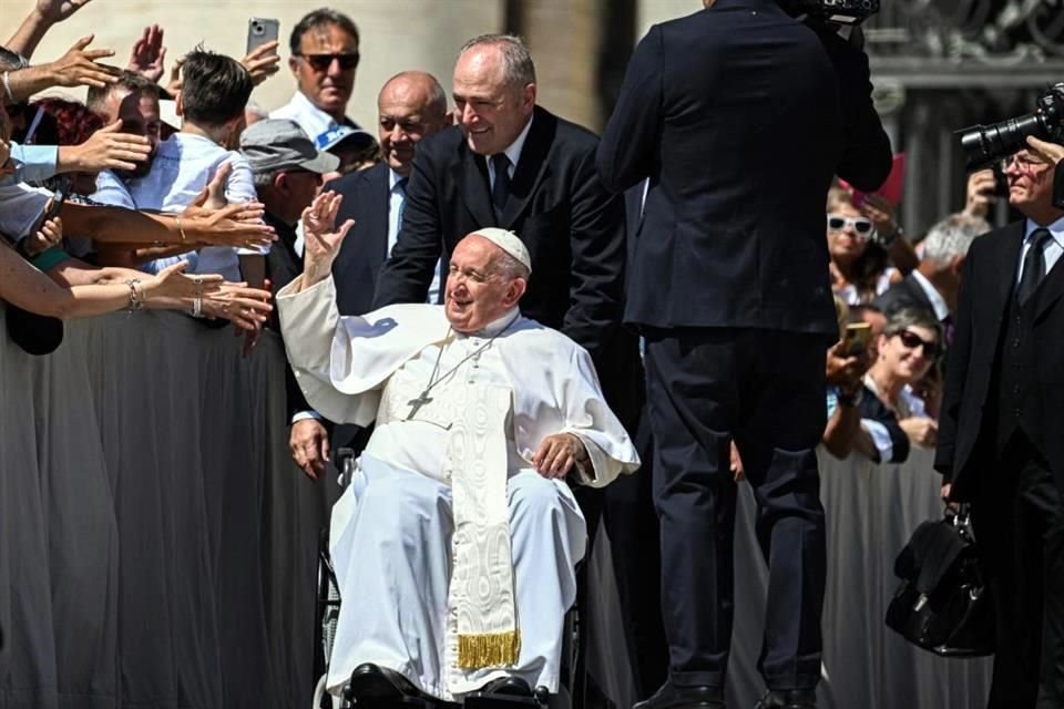 El Papa Francisco fue sometido a una cirugía.