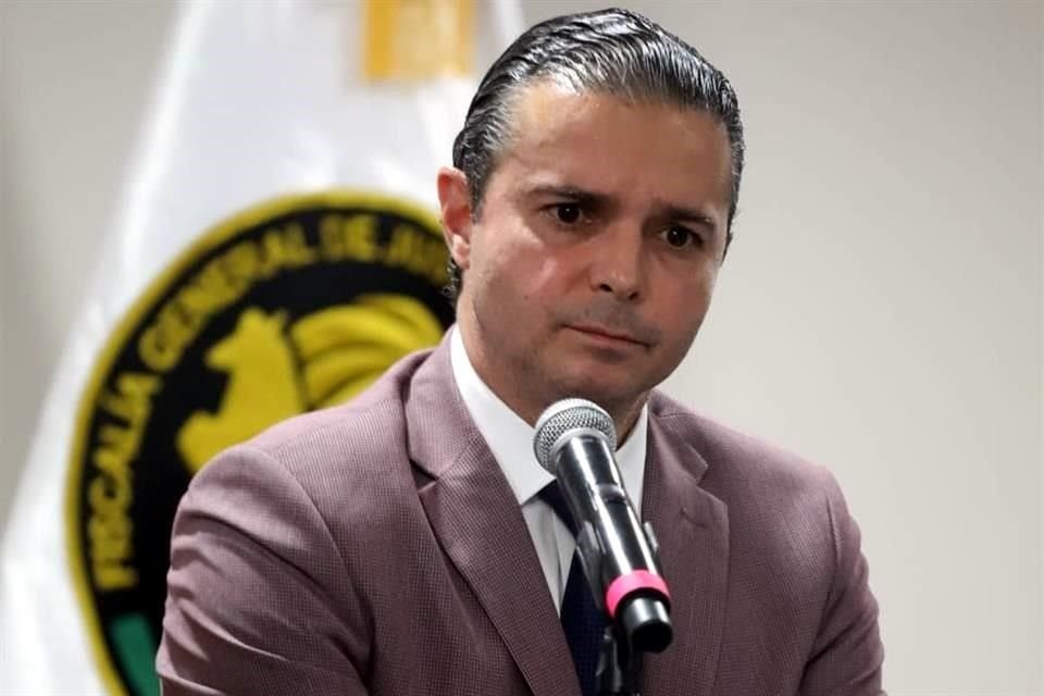 Pedro Arce, Fiscal interino.