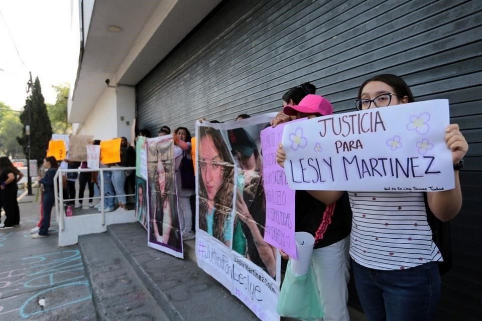 Usuarios que tenían cita en las oficinas centrales de la FGJ no pudieron entrar al inmueble.