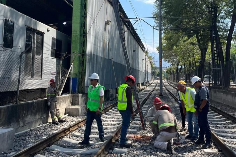 El servicio de toda la línea del Tren Ligero fue suspendido por un ajuste en catenaria.