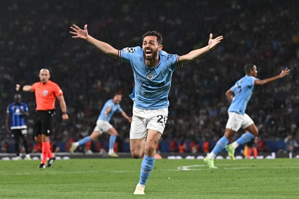 Bernardo Silva celebró en grande el tanto de los Citizens.