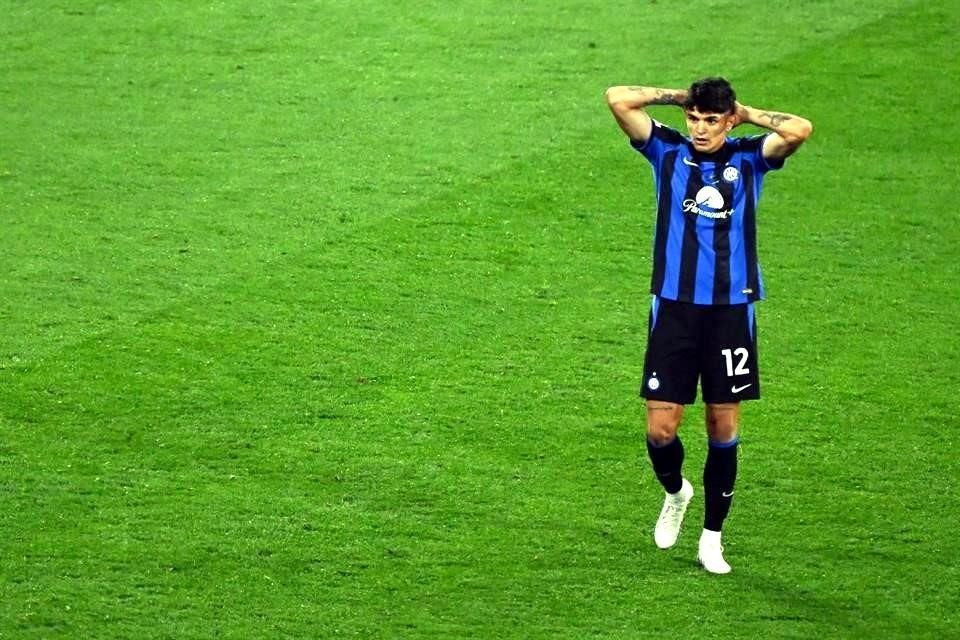 Reacción del italiano Raoul Bellanova, quien ingresó de cambio al partido.