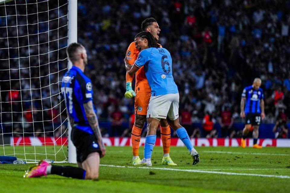 Ederson fue el héroe para el Manchester City.