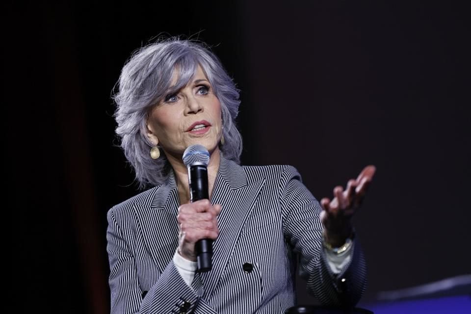 Jane Fonda compartió que se retirará de la actuación por un año y medio para concentrarse en el activismo político.