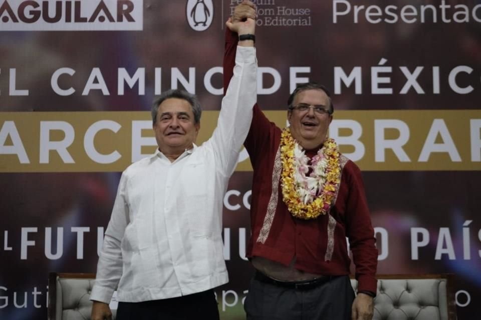 Pío López Obrador y Marcelo Ebrard en Chiapas.