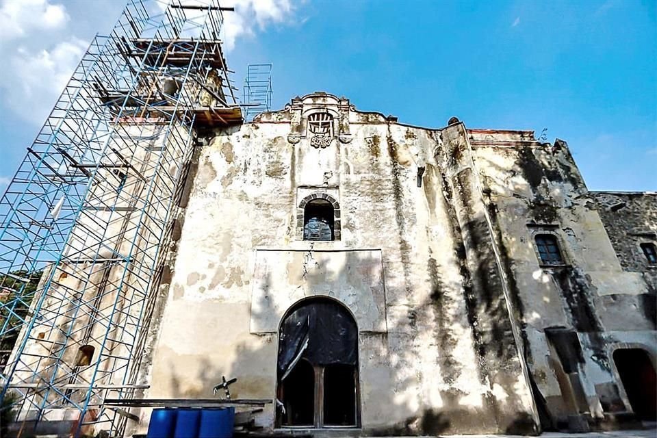 El convento de San Juan Bautista en Tetela del Volcán fue uno de los inmuebles afectados por los sismos del 2017, actualmente en restauración; el recinto se encuentra en la ruta de riesgo por las emanaciones de ceniza de 'Don Goyo'.