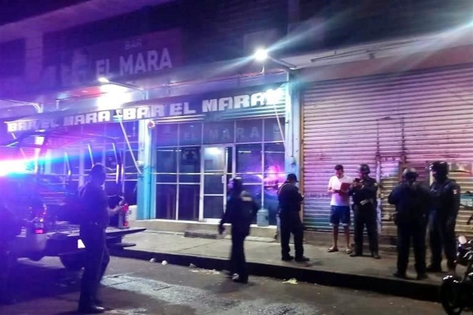 Un hombre falleció en el sitio del ataque y otro que resultó herido murió afuera de una clínica.