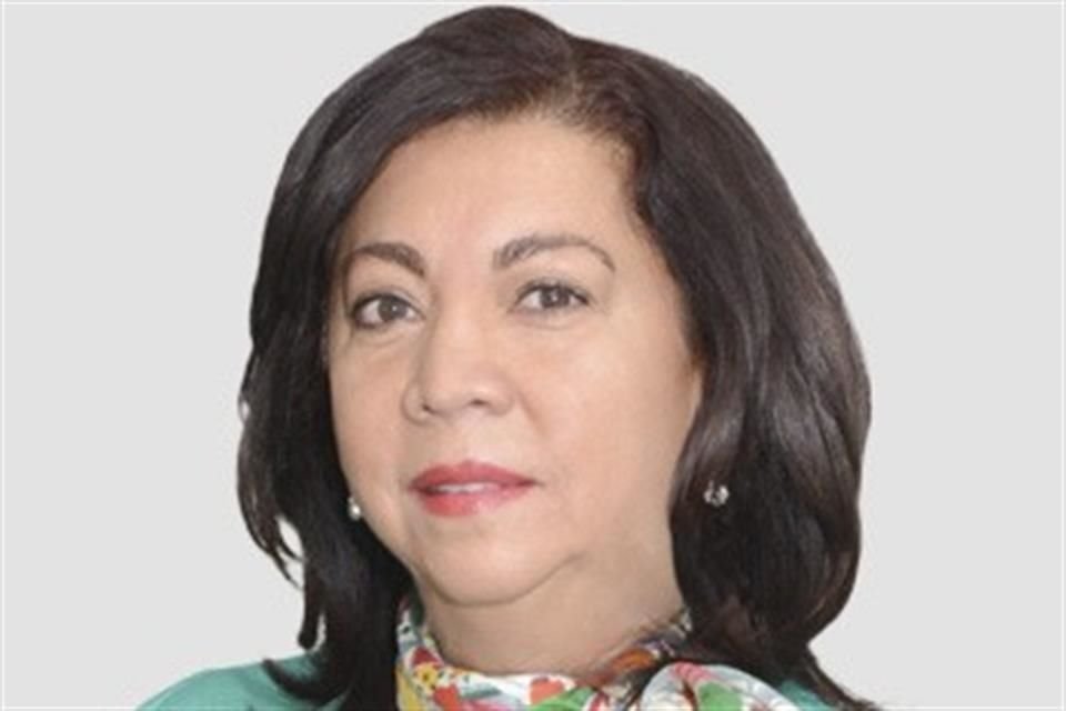 La comisionada Norma Leticia Campos cuenta con un Doctorado en Ciencias Sociales.