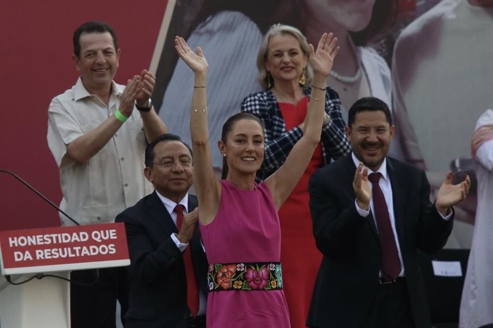 Claudia Sheinbaum ofreció su último mensaje como Jefa de Gobierno en el Monumento a la Revolución.