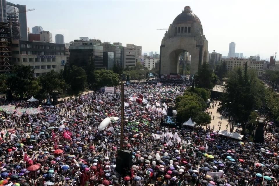 De acuerdo con las cifras de Sheinbaum, 80 mil personas acudieron al evento.