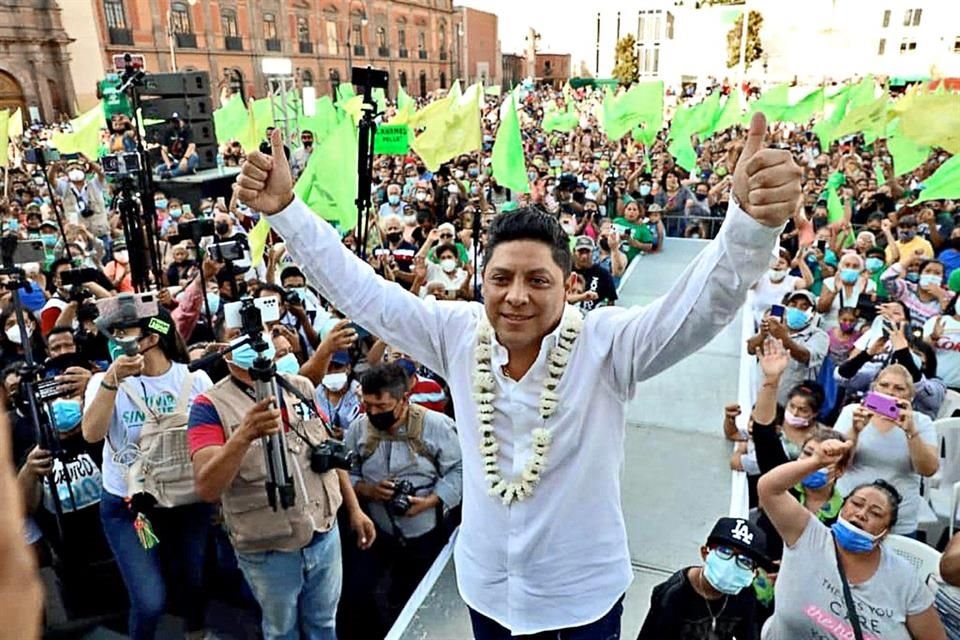 Perfilado como próximo Gobernador de SLP, Ricardo Gallardo está bajo mira de FGR por delitos de lavado de dinero y enriquecimiento ilícito.