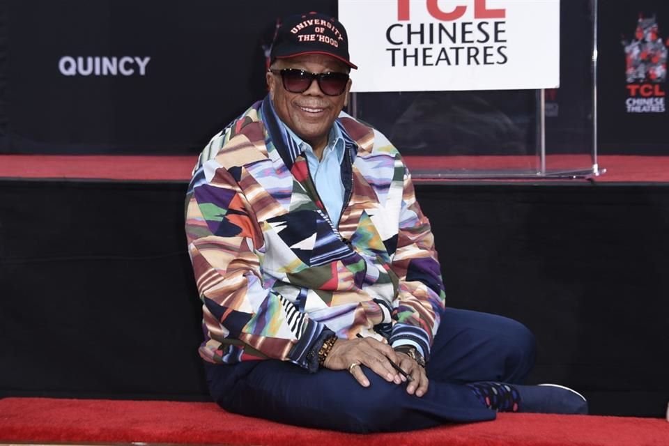 El productor Quincy Jones fue hospitalizado de emergencia por una complicación médica, informó su representante.