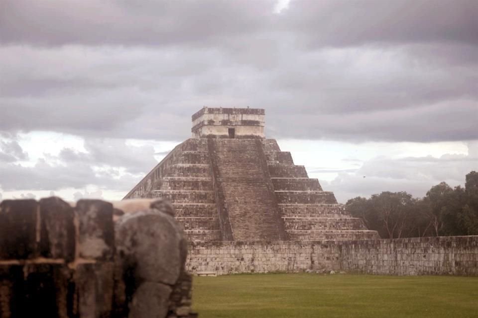 En Chichén Itzá, debieron pedir 'permiso' a los aluxes para grabar.