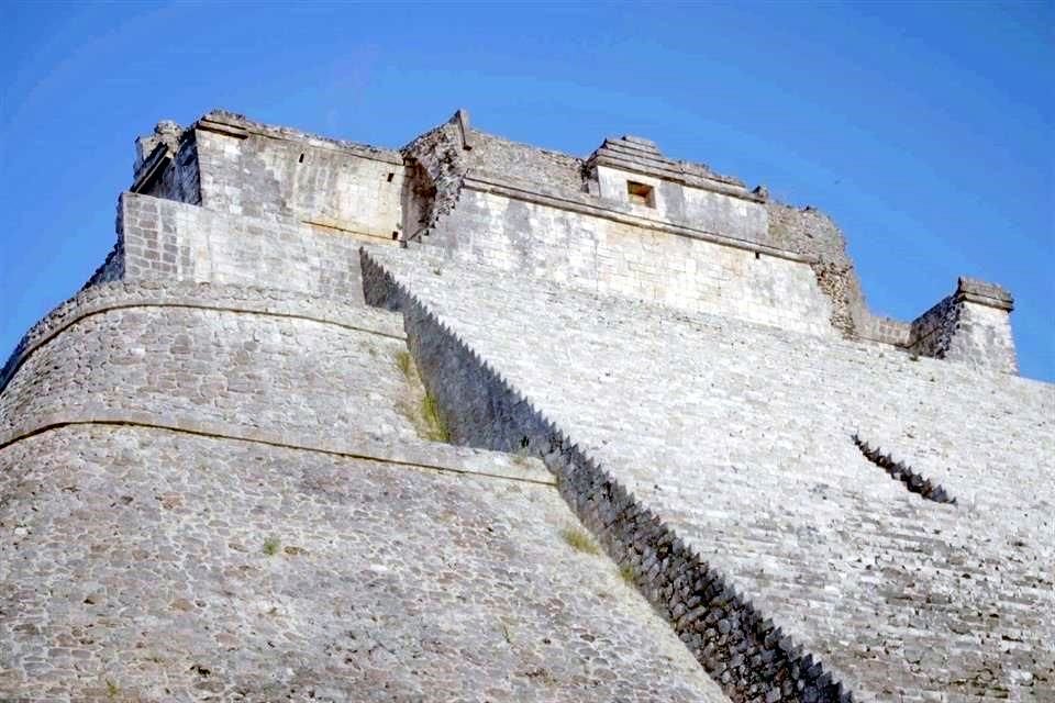 Toma de la Pirámide del Adivino, en Uxmal.