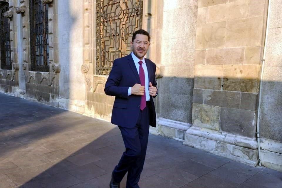 Martí Batres, como nuevo titular de la Jefatura de Gobierno, prevé citar a una reunión de cabildo a los 16 alcaldes de la Ciudad de México.