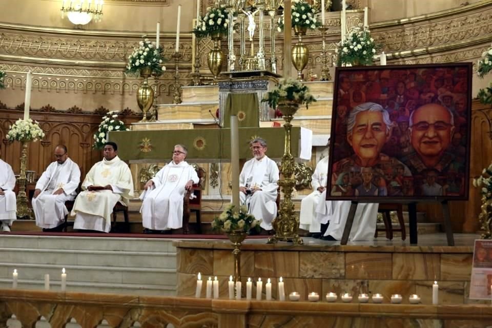 Misa en memoria de los sacerdotes jesuitas Javier Campos Morales y Joaquín César Mora Salazar asesinados en Cerocahui, Chihuahua y de las víctimas de la violencia en México.