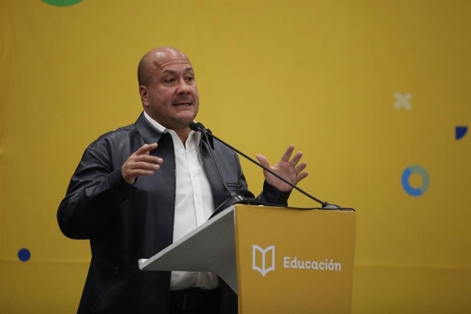 Enrique Alfaro aseguró hoy que no dejará la gubernatura de Jalisco hasta que haya cumplido con su trabajo.