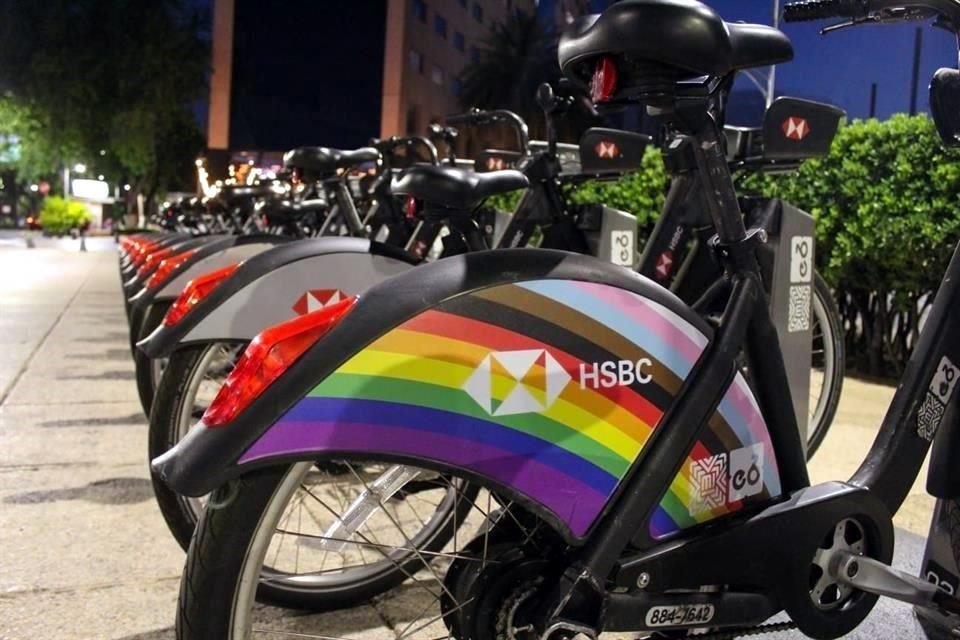 Cerca del 25 por ciento de las bicicletas tendrán el distintivo por el mes del Orgullo LGBT+.