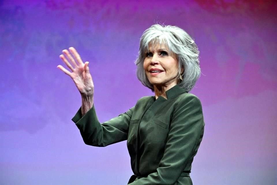 Jane Fonda está lista 'para romperla' en la lucha por la crisis climático, dijo en la Cumbre del Clima de Hollywood.