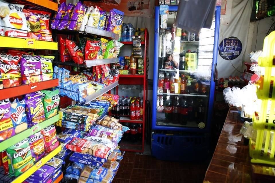 De 5 millones 341 mil contribuyentes dedicados al comercio al por menor en septiembre de 2019 se redujeron a 4 millones 260 mil al mismo mes de 2023, es decir, 20.2 por ciento menos. 