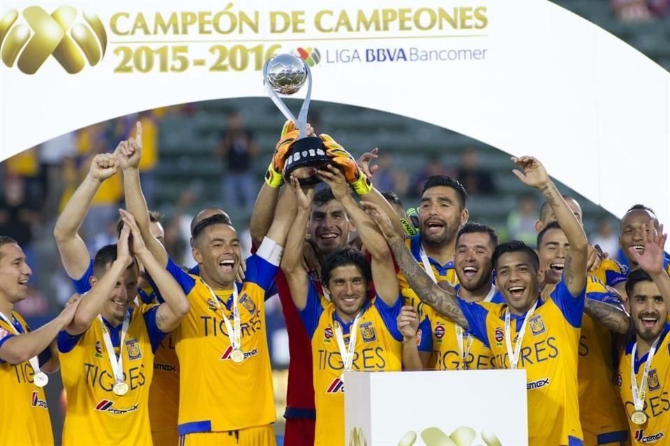 Los Tigres Campeones del 2015-2016.