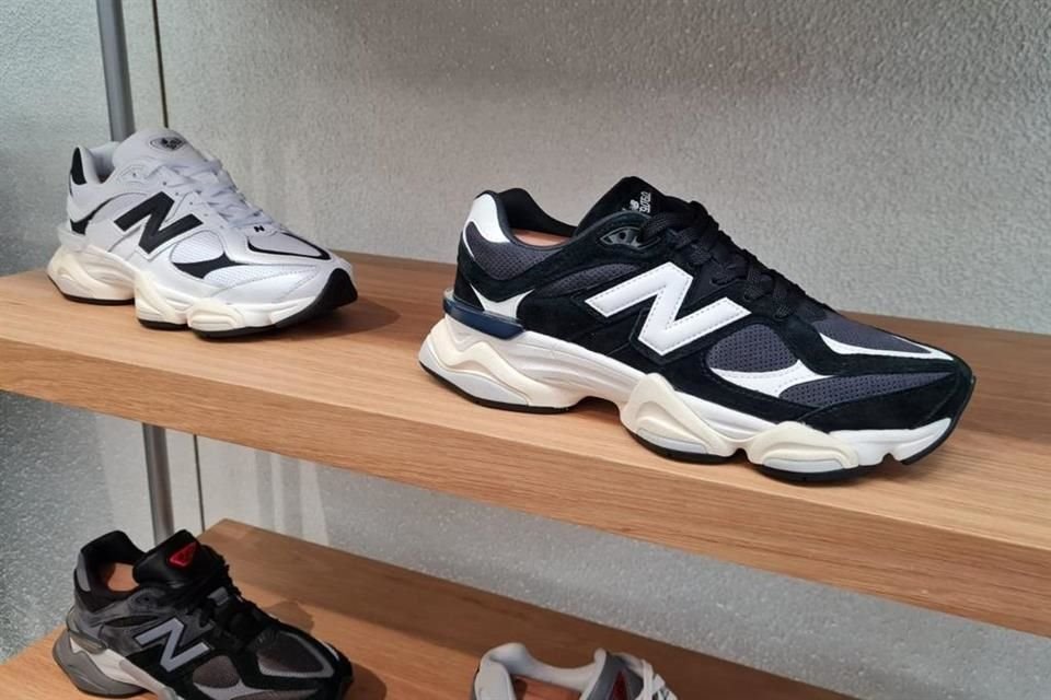 Con inspiración en los modelos clásicos y la estética futurista, los 9060 de New Balance se abren paso entre el estilo casual y el deportivo