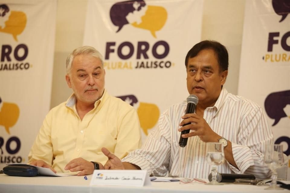 Emilio González Márquez, ex Gobernador de Jalisco, y Salvador Cosío Gaona, ex diputado local y federal.