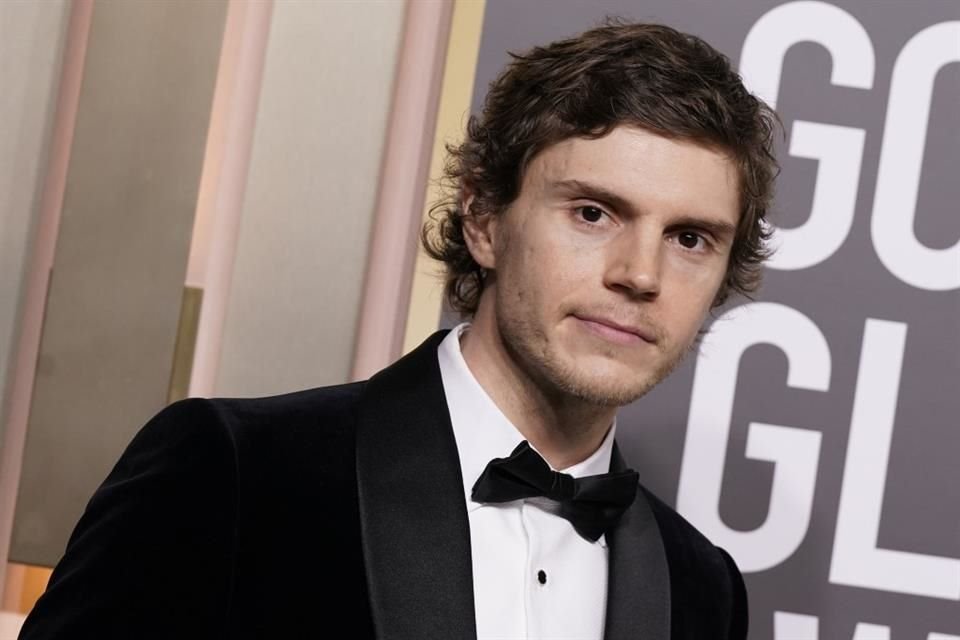 El actor Evan Peters se une al elenco de la cinta 'Tron 3' junto a Jared Leto tras su éxito en la serie 'Dahmer'.