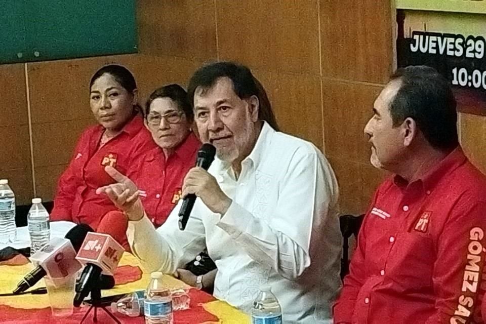 Fernández Noroña aclaró que el vehículo que usará para sus recorridos por el País ya lo pagó él y espera que se lo pague el Partido del Trabajo.