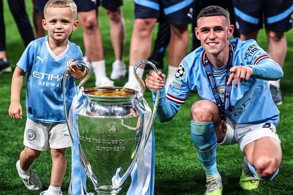 Phil Foden, jugador del Manchester City, adoptó el apodo mexicano 'El Wey' que recibió su hijo Ronnie Foden.